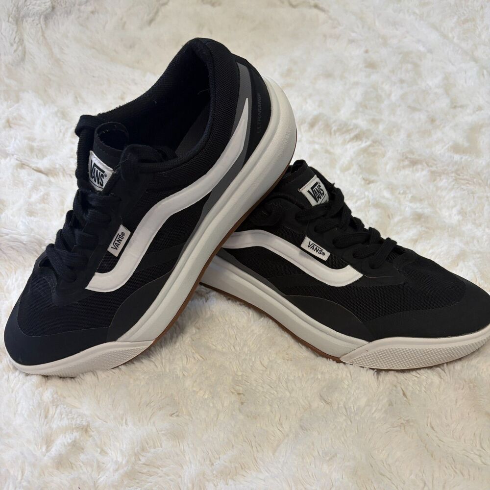 Vans UltraRange Rapidweld Black White Athletic Sneakers Men's 7.5 / Women's 8.5